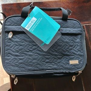 Nichel makeup travel case